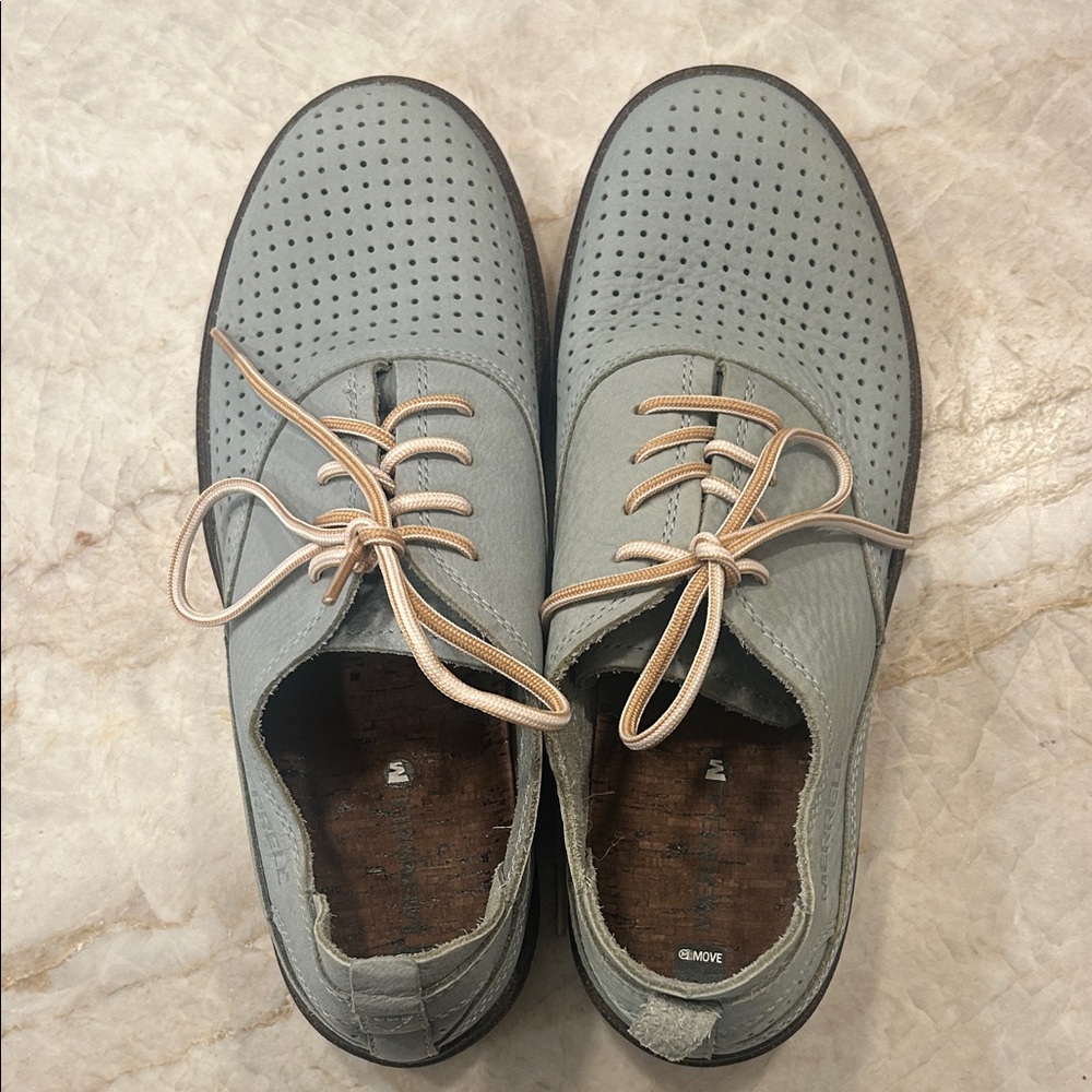 Merrell Size 8 women’s around town leather shoes